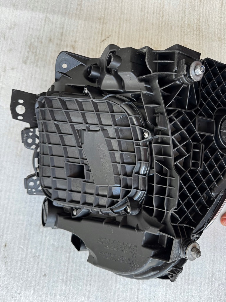 фото №8, Передняя левая лампа full led porsche taycan 9j1