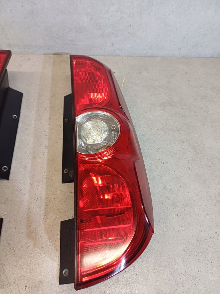 фото №6, Лампа задня ліва-права fiat doblo 2015 ii nr. 20580748-20570748