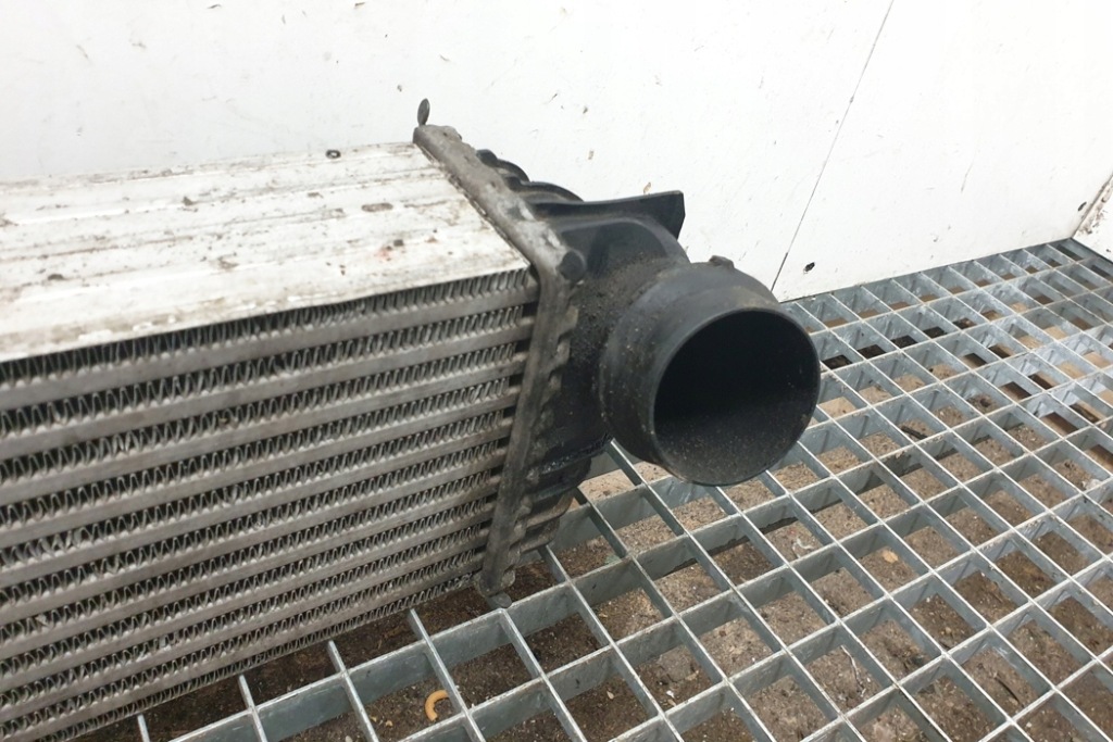 фото №7, Радиатор интеркулер bmw 7 f01, f02 7805629 3.0l дизель 180kw 2008