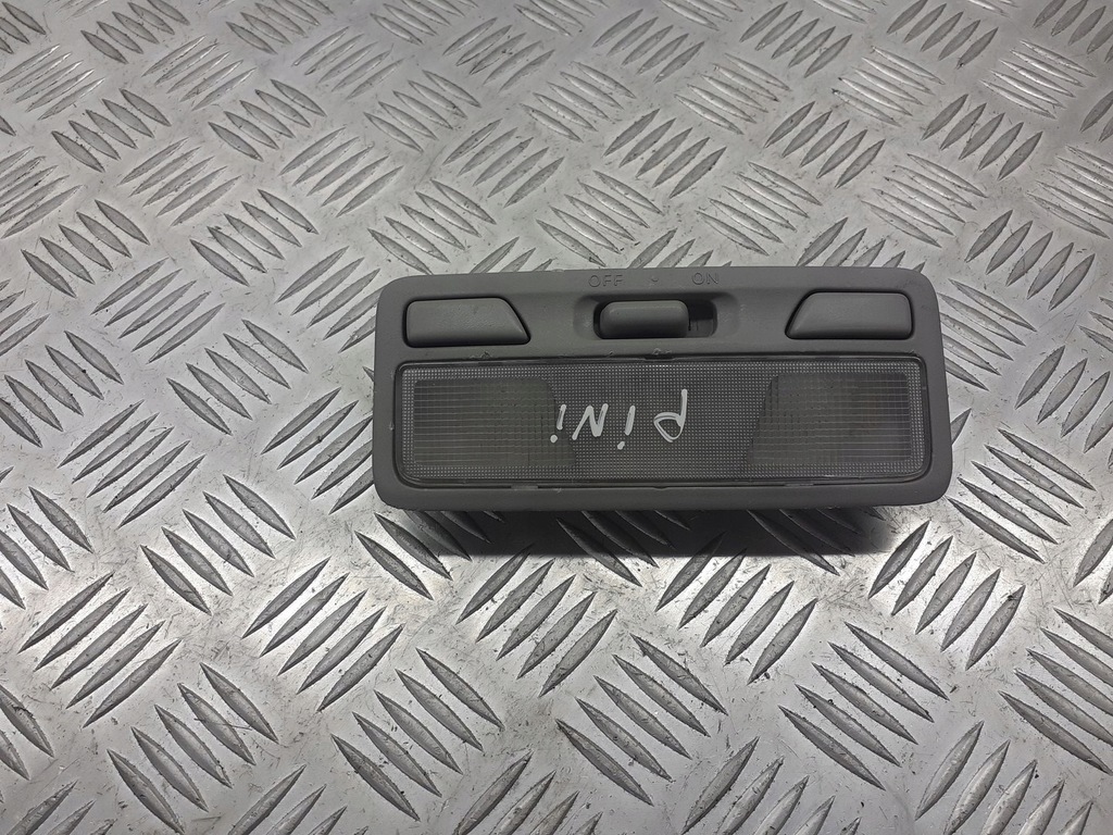 фото №1, Освітлення кабіни перед pajero pinin mr330450