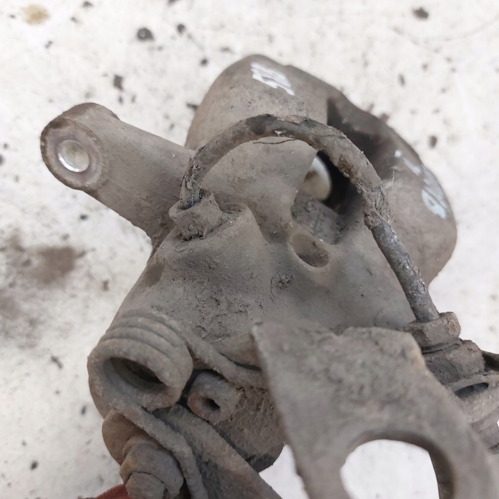 фото №13, Skoda superb ii 2 2,0tdi супорт гальмівний правий задня aluminiowy