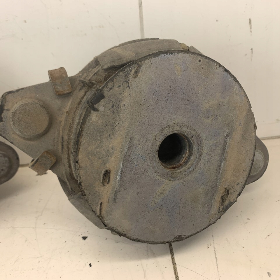 фото №8, Кронштейн подушка рами задня кронштейн права ліва комплект dodge ram v 1500 22r