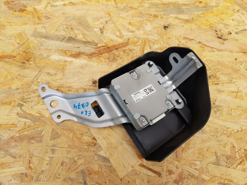 фото №1, Модуль блок управления toyota corolla e21 86572-12170