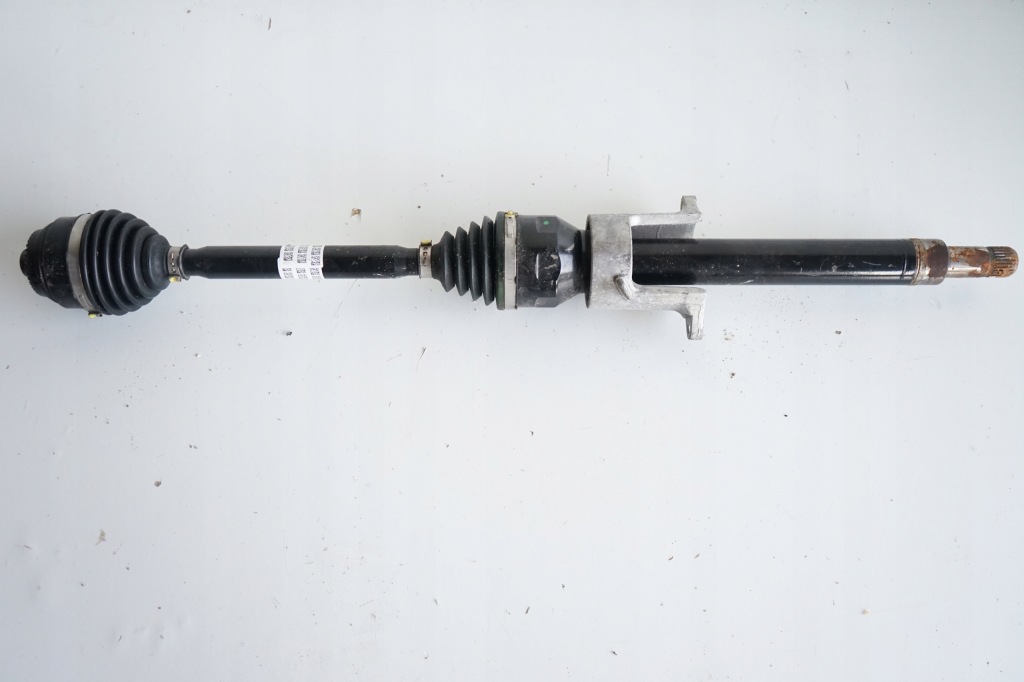 Купить Приводной вал передняя правый  bmw u11 u06 новый model 9884798