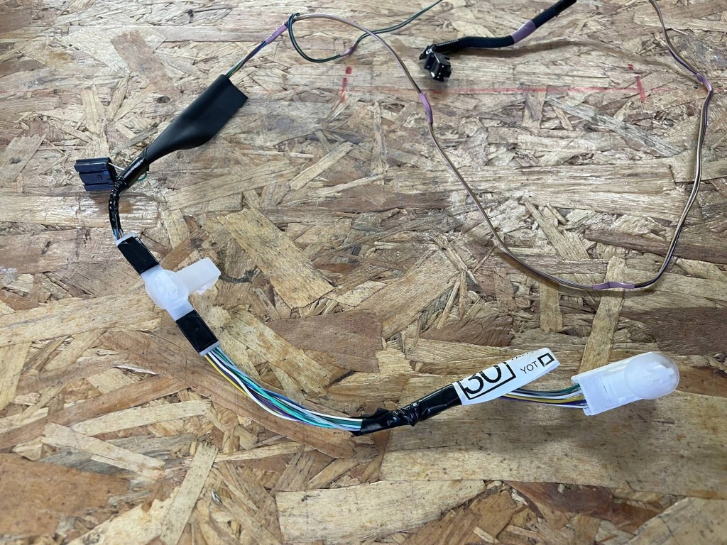 Toyota auris e180 жгут датчика освещённости перед 8214202300 Недорого