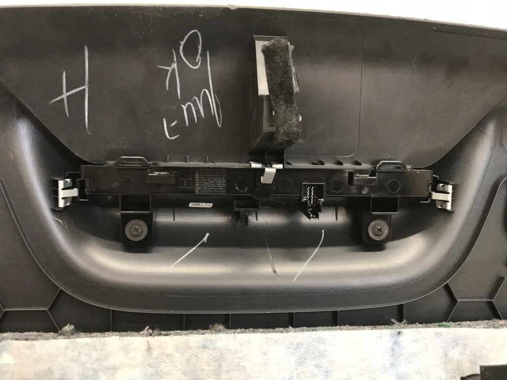 фото №7, Vw jetta 5c6 полка задняя багажника 5c6863413