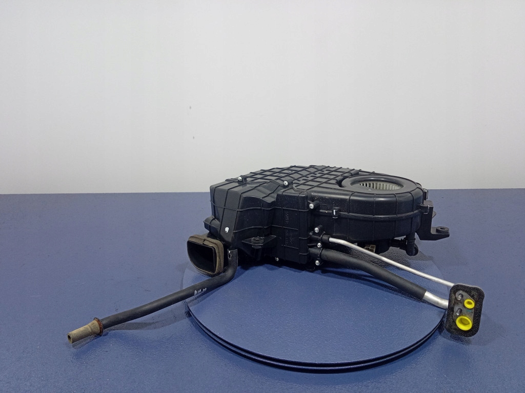 фото №2, Kia sorento ii корпус повітродувка задня задня