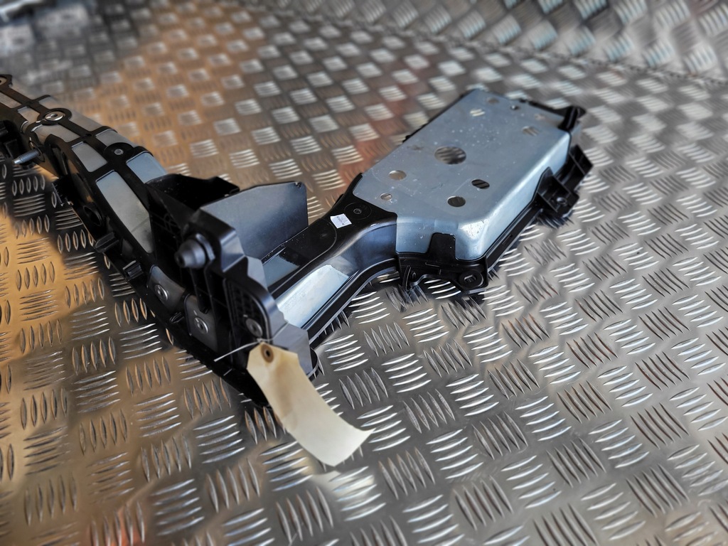 фото №12, Renault megane v 5 e-tech pas передний усилитель перед оригинал fv