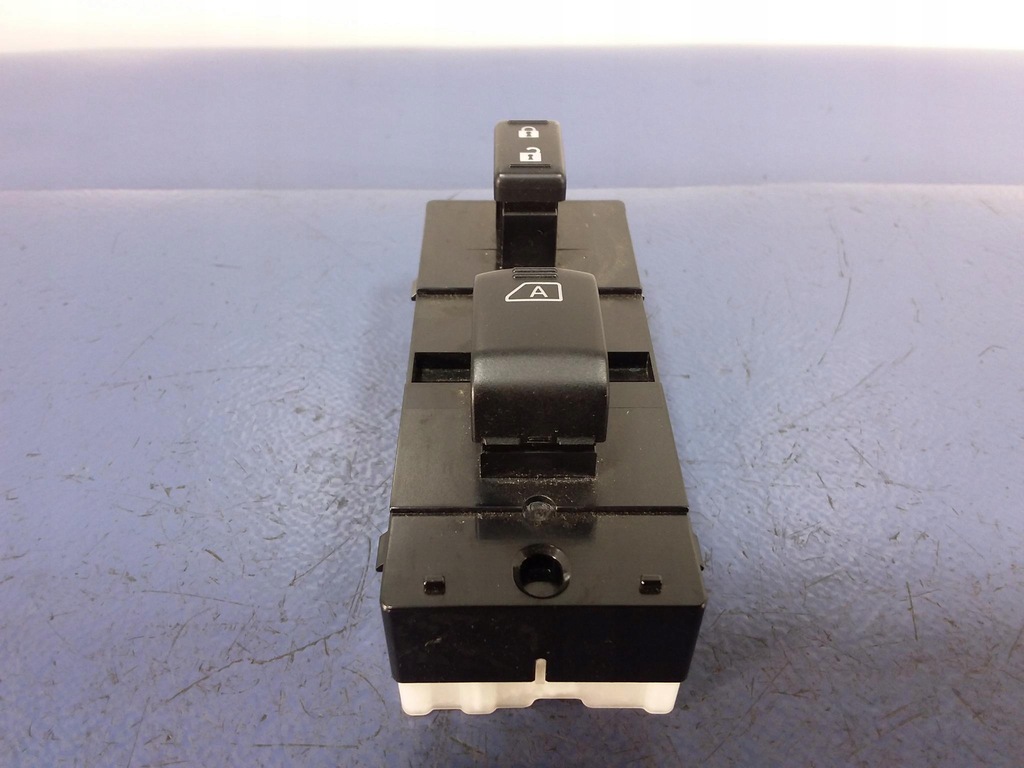 фото №1, Infiniti g37 перемикач скло перед правий