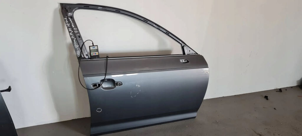 фото №1, A4 b9 8w s4 дверь правое правый перед передние lx7r