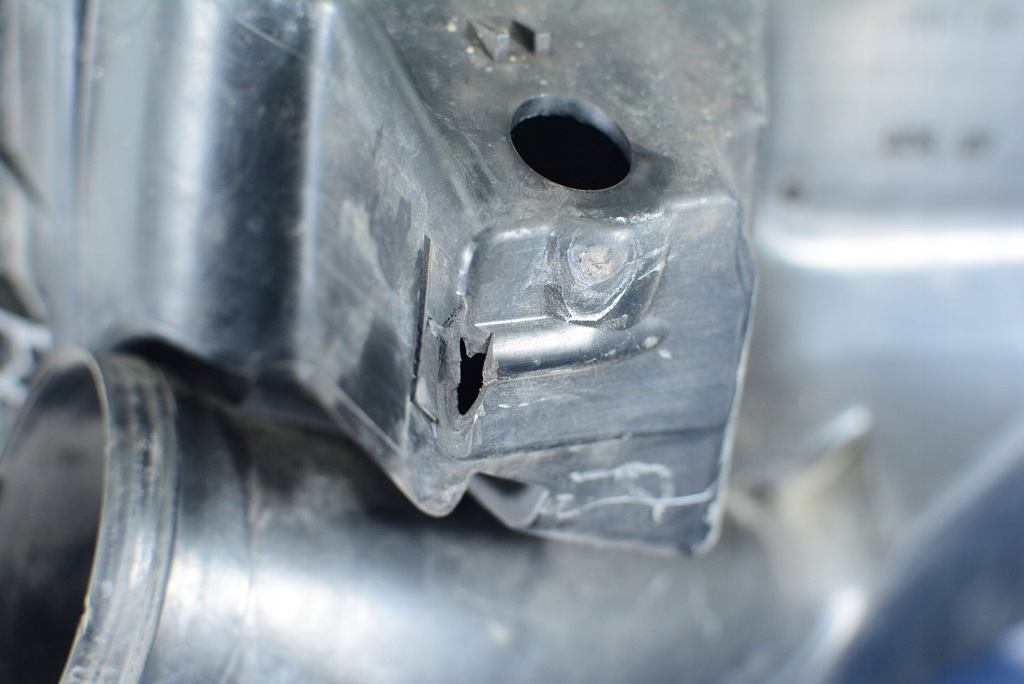 фото №4, Croma ii 1.9jtd корпус фільтра повітря 55350912