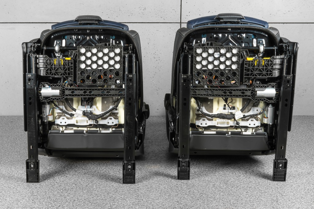 фото №8, Bmw 8 g15 сидіння салон заднє сидіння середина nachtblau individual tylko 15km!