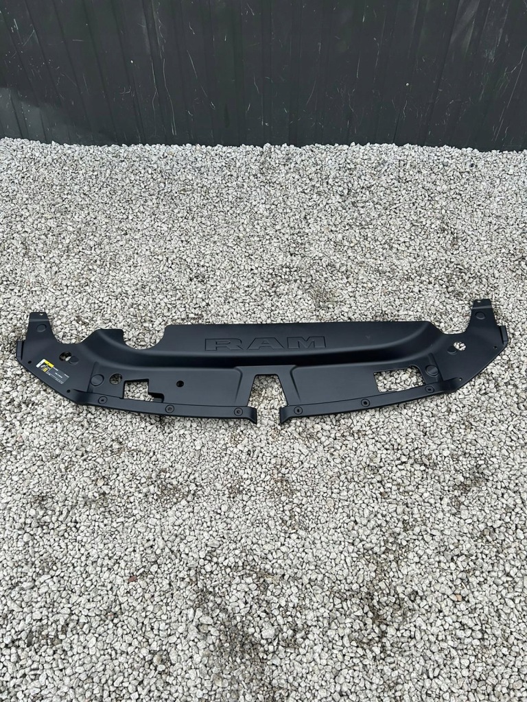 Купить Dodge ram 5 2019 2020 2021 2022 2023 пластик защита поперечина