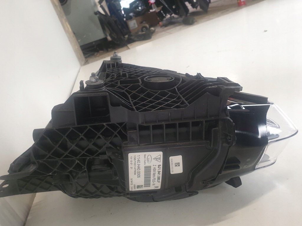 фото №4, Porsche taycan 9j1 лампа правая full led pdls+ rv