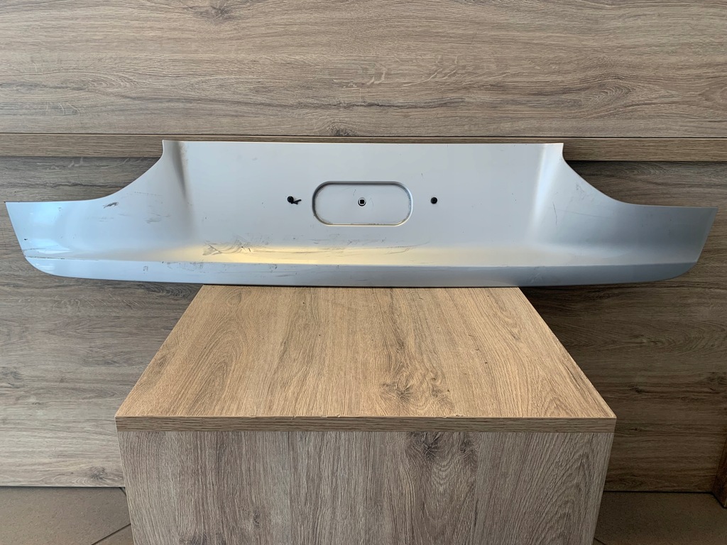 фото №1, Накладка крышки задняя bmw 7 g11 g12 7379945