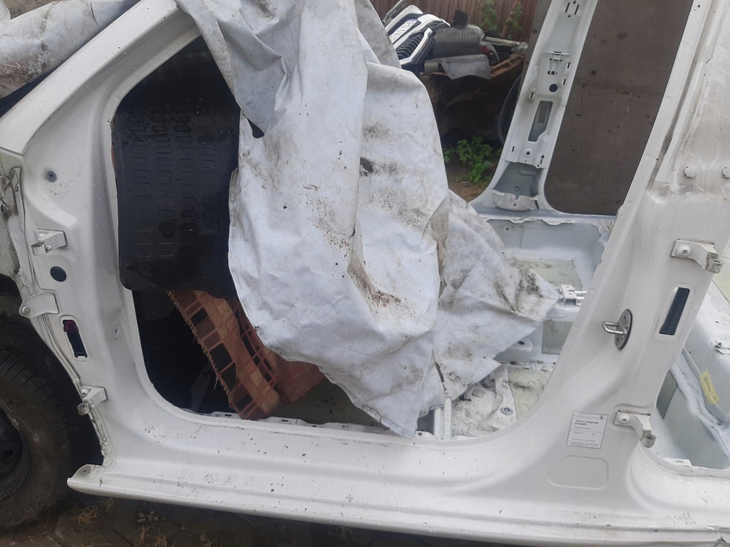 фото №1, Fabia iii блок двигуна a перед передній лівий поріг середина