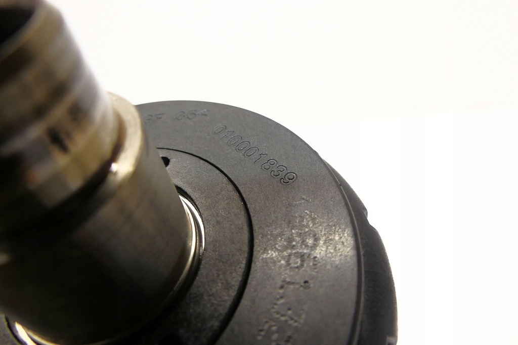 фото №7, Alfa romeo giulia quadrifoglio 2.9 v6 вал розподільного валу правий всмоктуючий