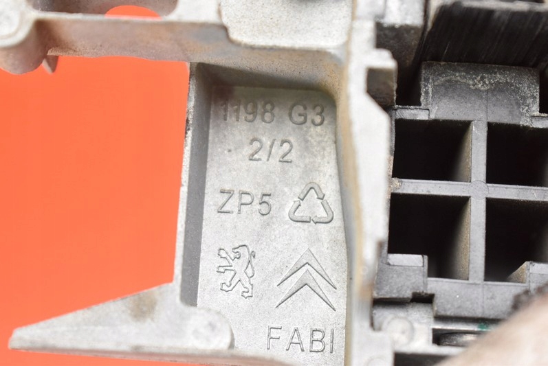 фото №11, Ручка левая задняя задняя ktpd 9680168680 peugeot 308 1 i 5d hb 07-11