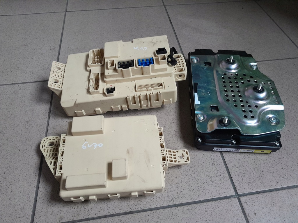 фото №7, Genesis gv70 2022r модуль бортовой компьютер блок управления клемма