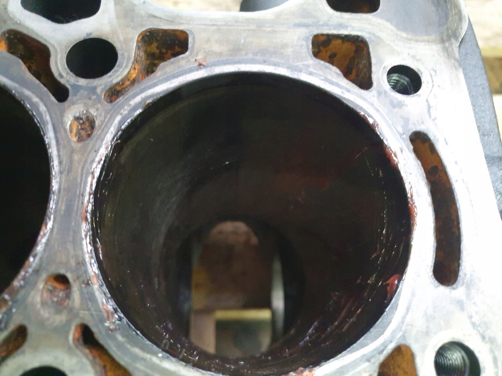 Блок dół двигателя голый iveco 2.3 jtd euro6 f1agl411c f1agl411 в Украине