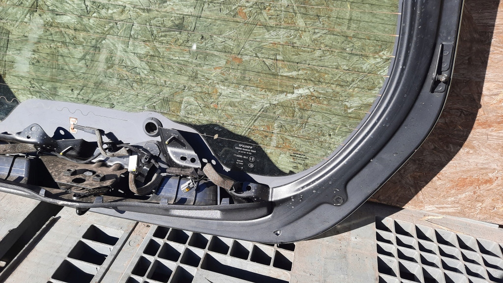 фото №12, Задняя крышка багажника багажника volvo c30