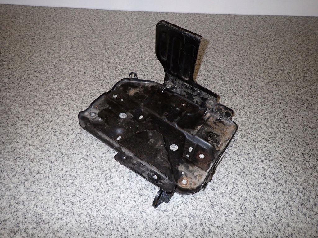 фото №1, Nissan note e12 13- основа акумулятор