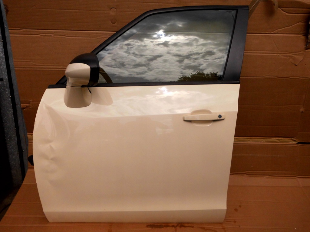 фото №1, Opel zafira c tourer дверь левый перед y611