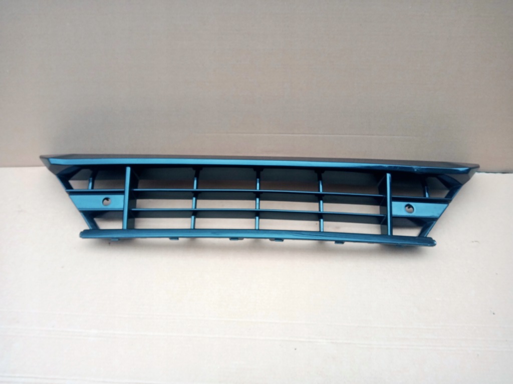 фото №5, Volvo xc60 ii lift r-design середня решітка бампера перед