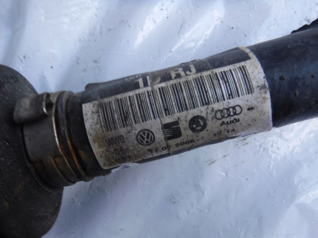 Привідний вал ліва audi a3 2.0 fsi 1k0427271dr Доставка
