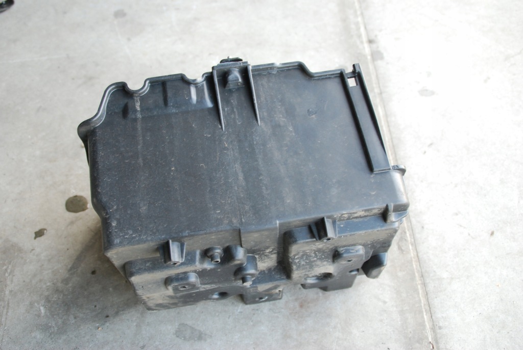 фото №4, Fiest mk7 lift 1.0 основание аккумулятор корпус