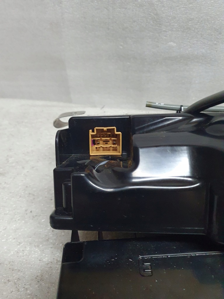 фото №7, Porsche 911 992 насос спойлер бампера 992805805b