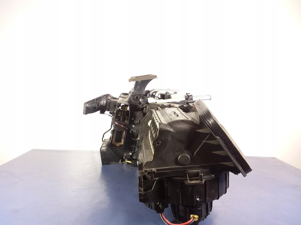 фото №2, Audi a4 b8 отопитель 8t1820005a