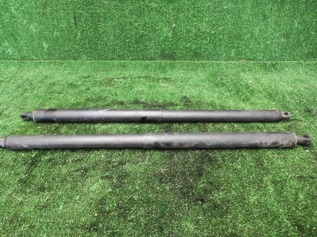 Купить Opel insignia kombi lift амортизаторы крышки комплект