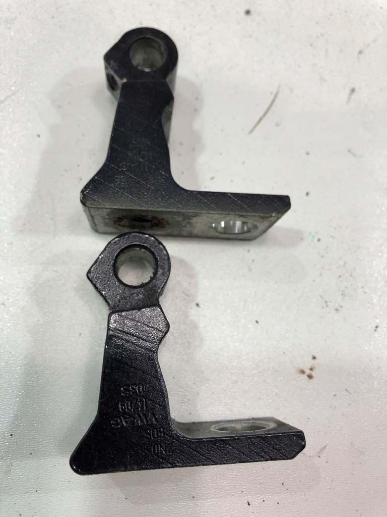 фото №1, Петля двері правий vw scirocco 2010r 7n0831402