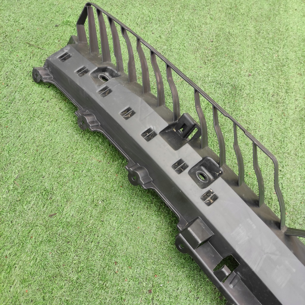 фото №3, Volkswagen оригинальный номер 2ga807863a направляющая кронштейн бампера