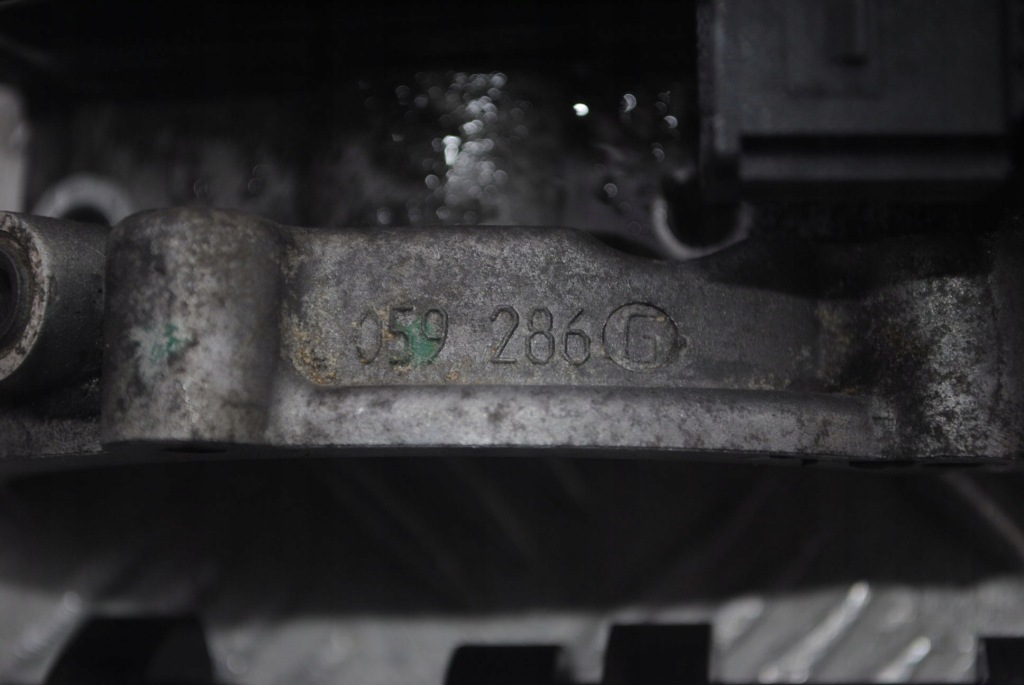 Вал впускной  выпускной валы распределительного вала 2.7 tdi audi a6 c6 Недорого