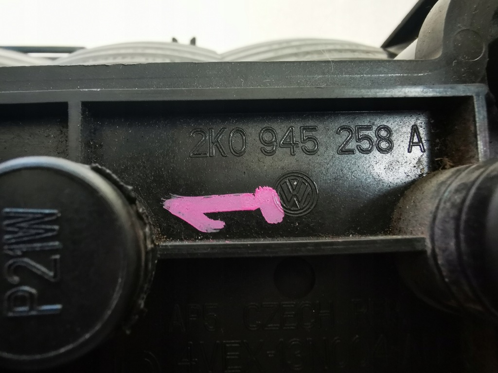 фото №9, Vw caddy лампа задняя правая 2k0945112a