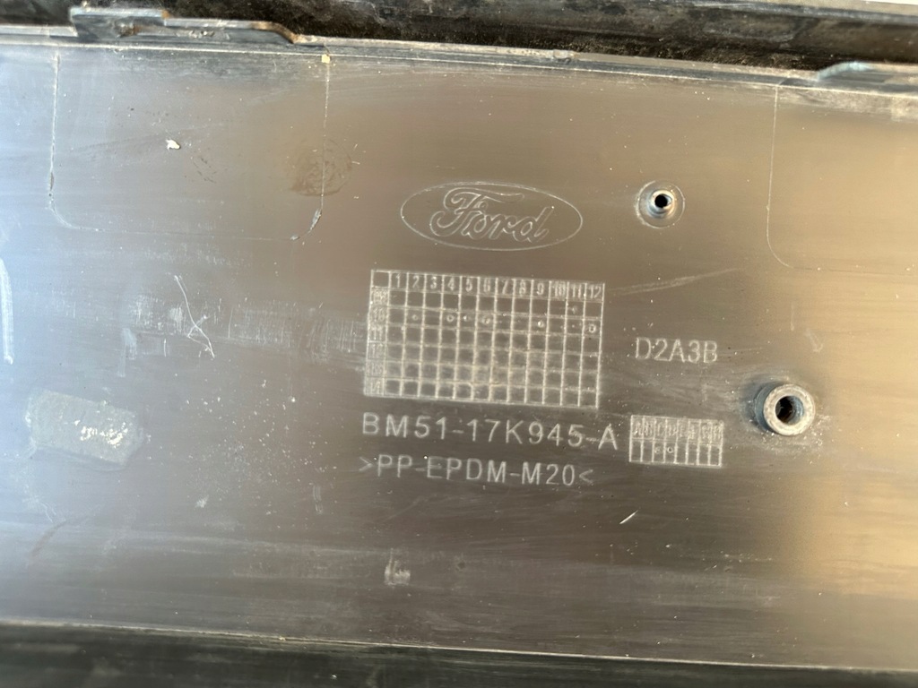 фото №11, Ford focus mk3 iii 3 10-14r решітка середня бампера перед передня