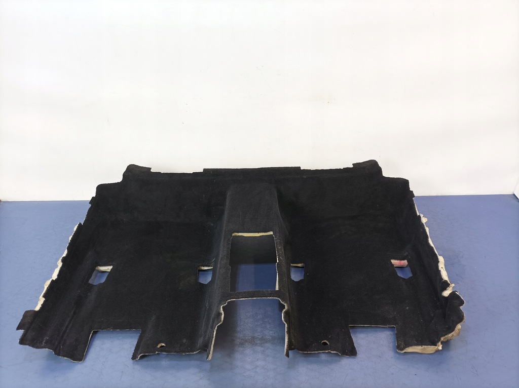 фото №1, Mercedes c w205 sedan обшивка підлога задня