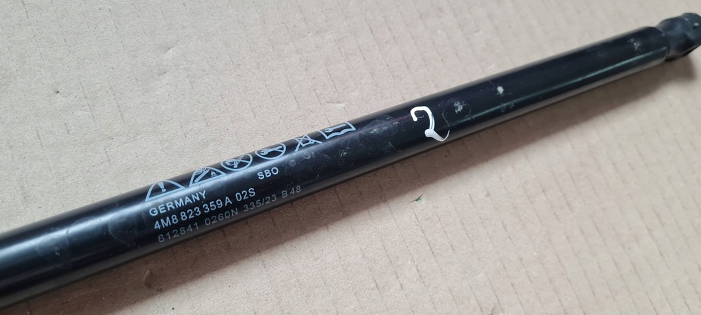 фото №7, Sq8 4m rsq8 q8 привод газовый амортизатор капот перед 4m8823359a