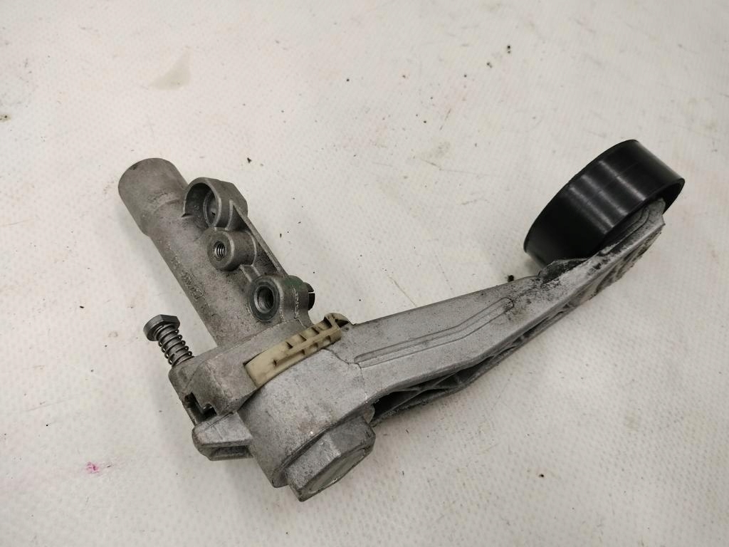 Купити Ролик натягувач citroen c4 picasso 2 1.6 vti 14r v757101580