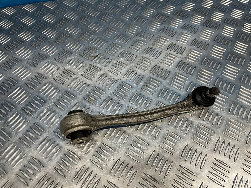 фото №1, Audi a4 b9 рычаг левый перед передний