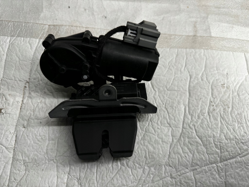 фото №1, Ford mondeo mk5 замок задний крышки