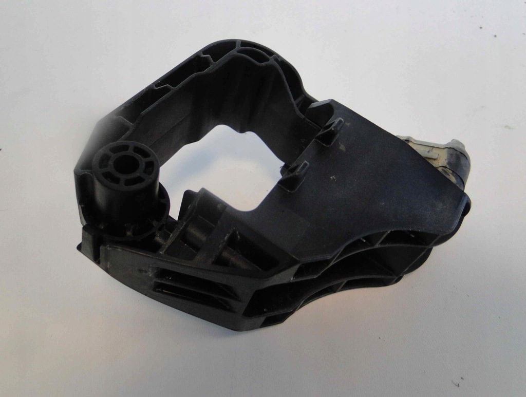 фото №7, Mercedes cls 257 кронштейн радиатор