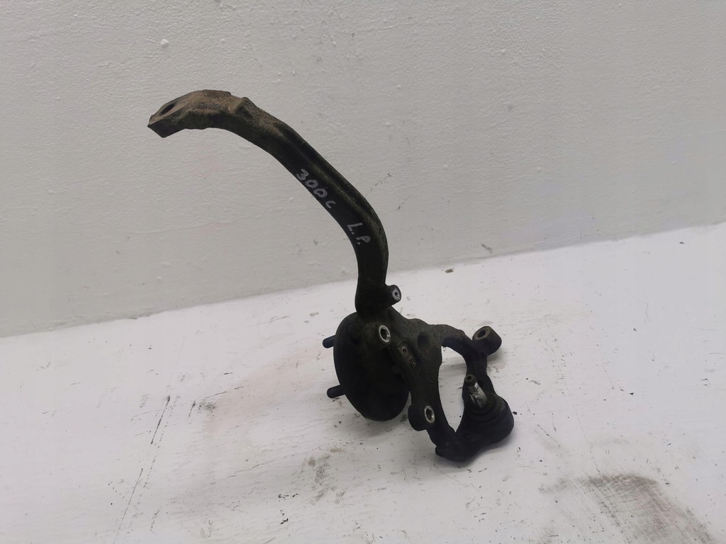 фото №1, Поворотный кулак ступица левый перед chrysler 300c 04-10