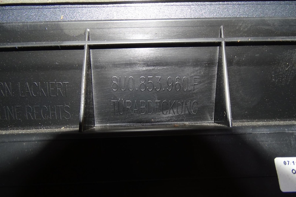 фото №11, Audi q3 8u0 молдинг дверь нижняя правая передняя oryg