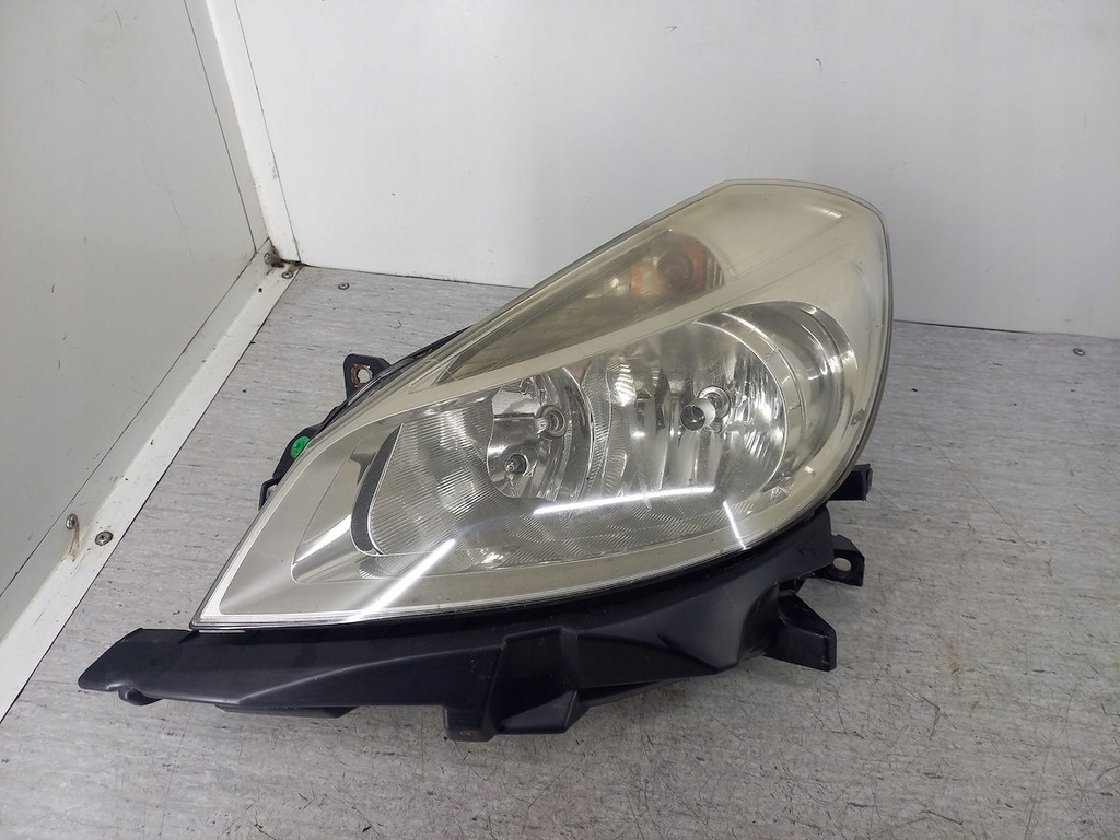 фото №1, Лампа перед левая renault clio iii 8200244889 8200459824 89900157 valeo