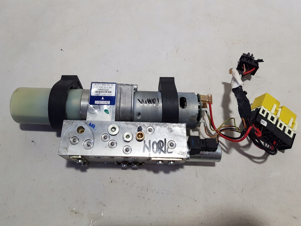 фото №1, Насос дах mercedes slk r171 w171 1718000030