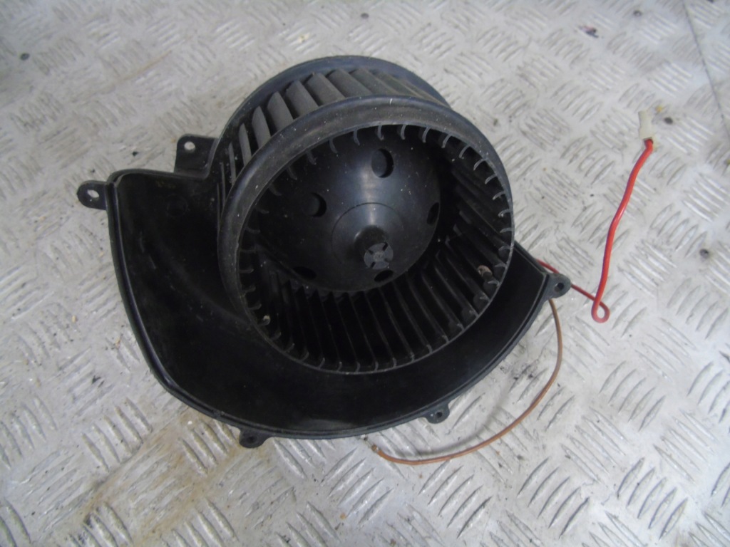 Купити Вентилятор повітродувка opel astra 2 52407544