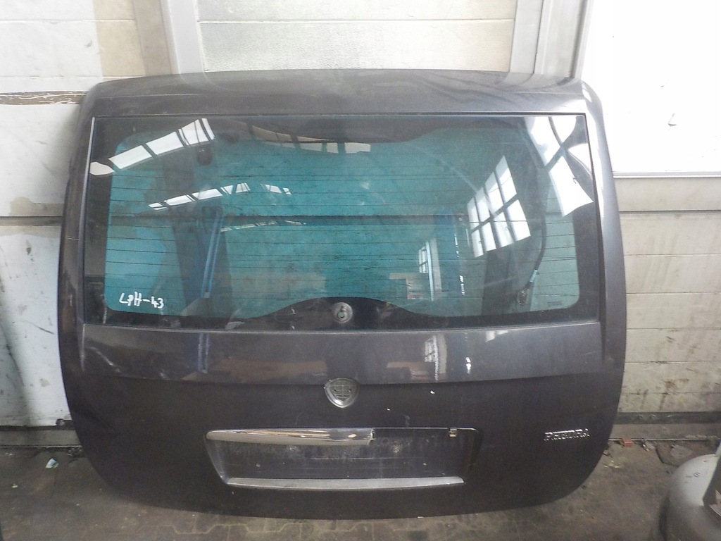 фото №1, Lancia phedra 2.0d кришка багажника багажника